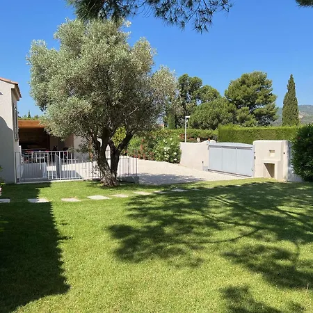 Mas Du Golfe - Villa Climatisee Avec Piscine Privee Pour 10 Personnes *