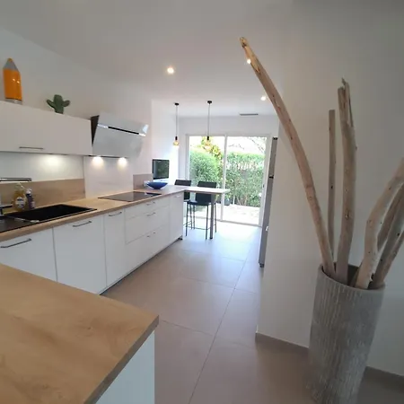 Mas Du Golfe - Climatisee Avec Piscine Privee Pour 10 Personnes Villa Grimaud